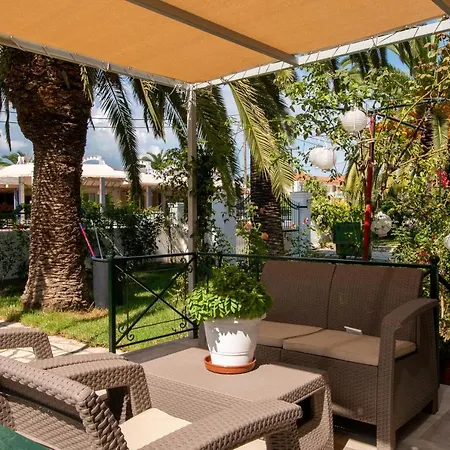 蒙提卡斯一室公寓酒店 *