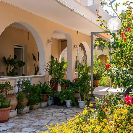 蒙提卡斯一室公寓酒店 *