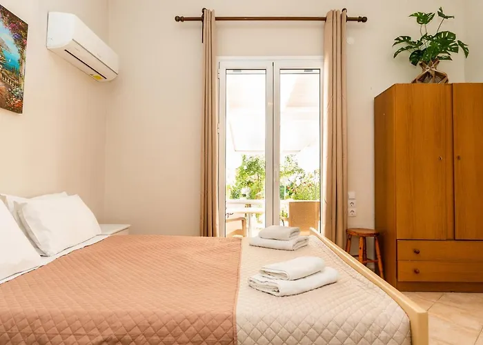 Mentikas Studios * Laganas