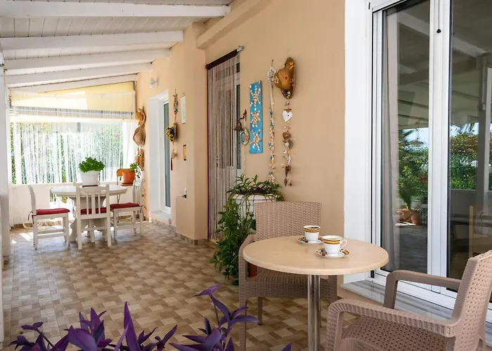 Mentikas Studios Apartment Laganas